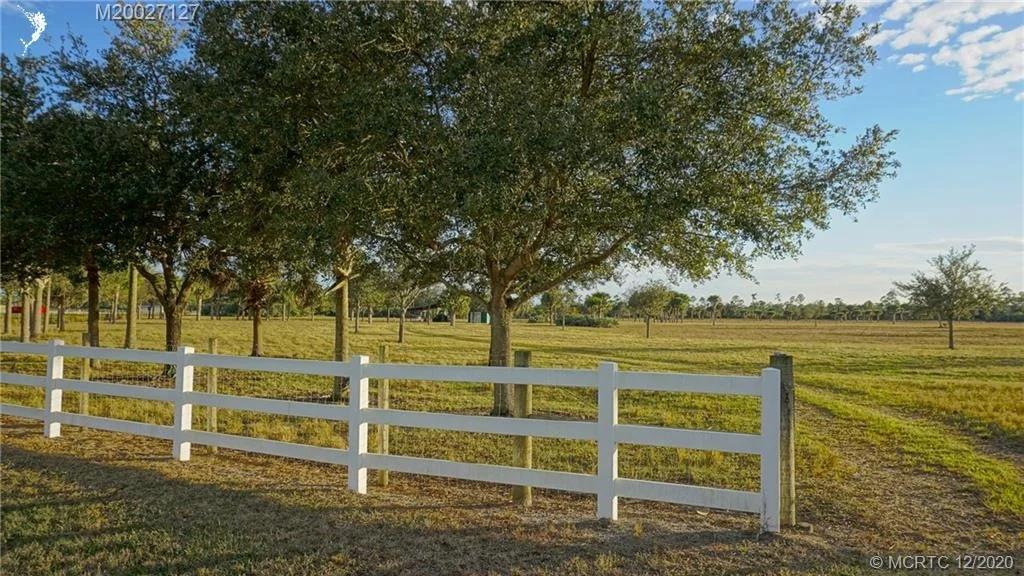 Photo of 2911 SW Trailside Path