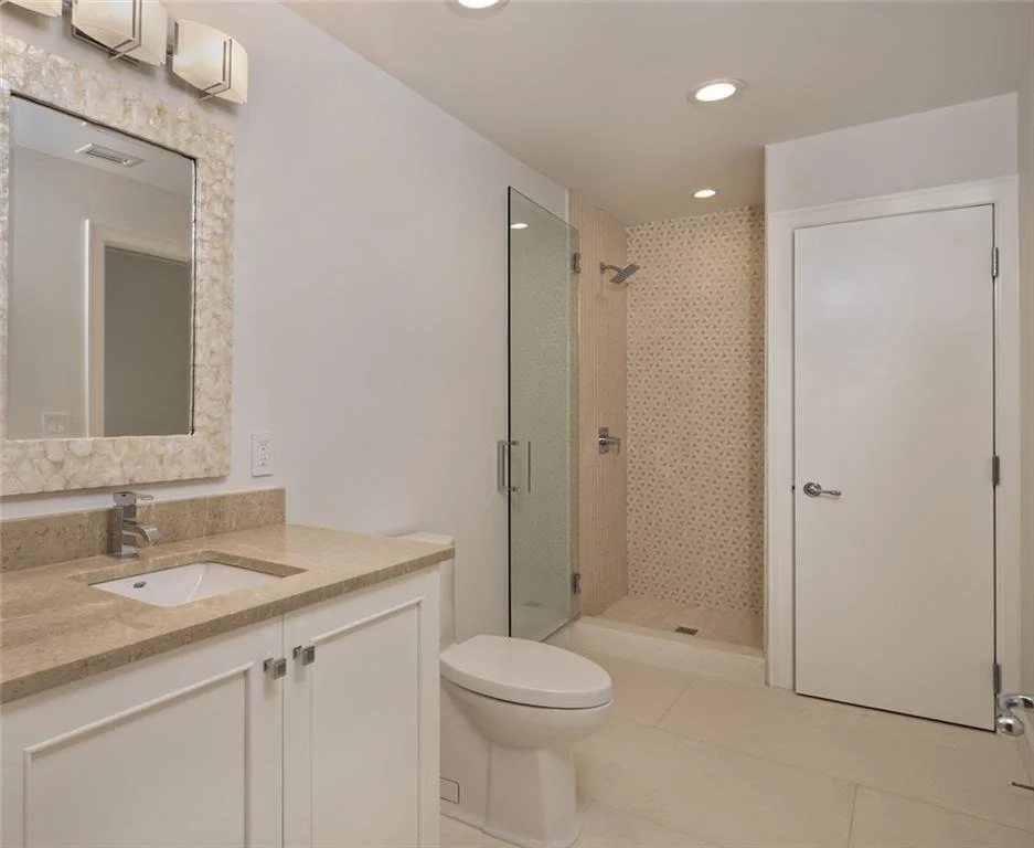 Photo of 7023 SE Harbor Circle