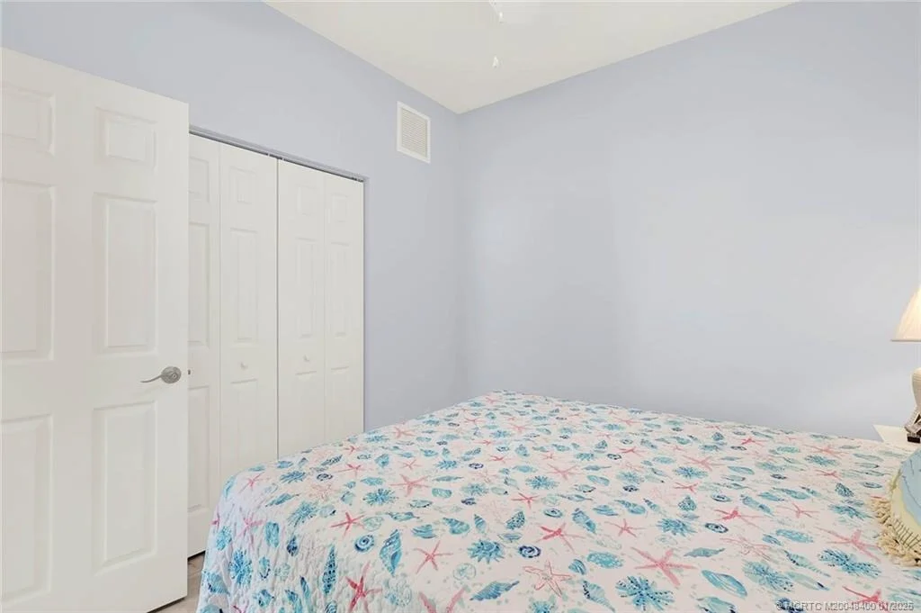 Photo of 20 Nettles Boulevard