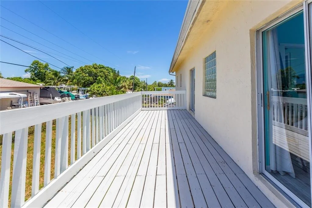 Photo of 1833 Len Drive