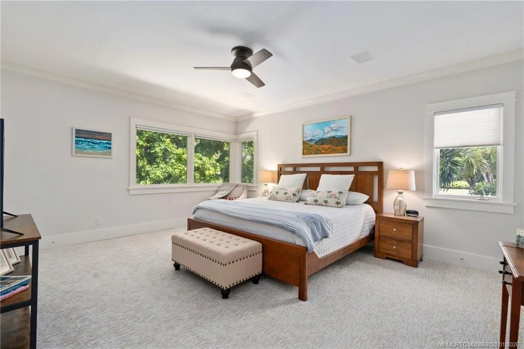 Photo of 6460 SE Harbor Circle