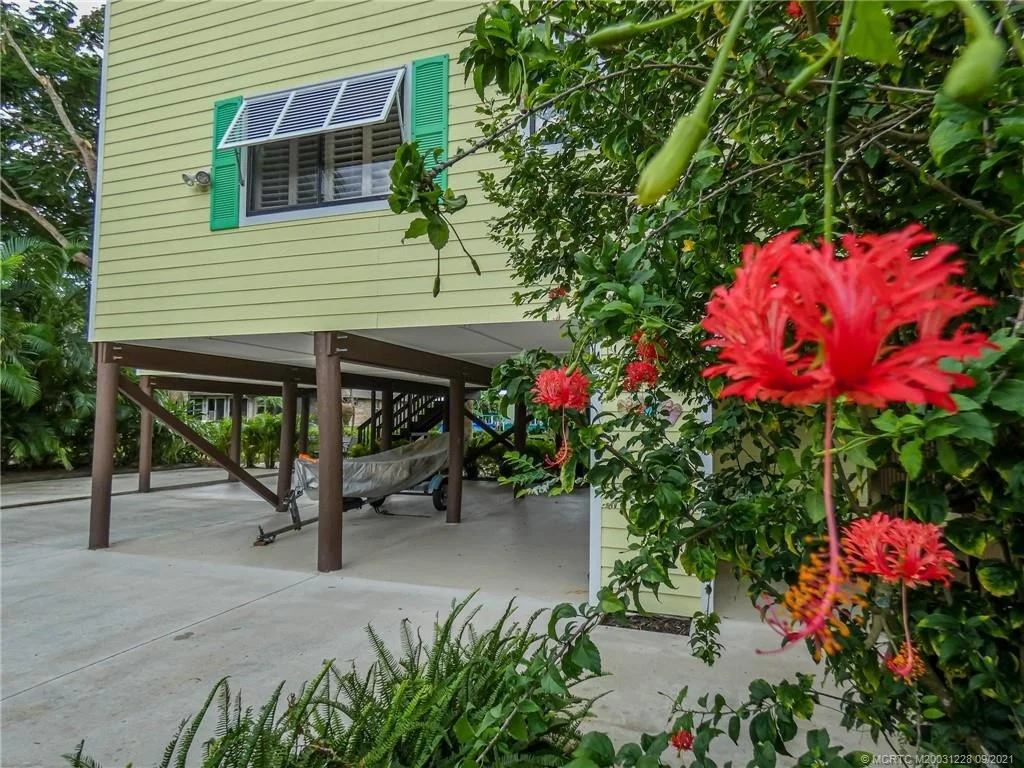 Photo of 765 SW Rustic Circle