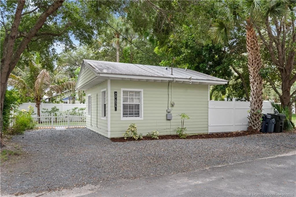 Photo of 536 SW Halpatiokee Street