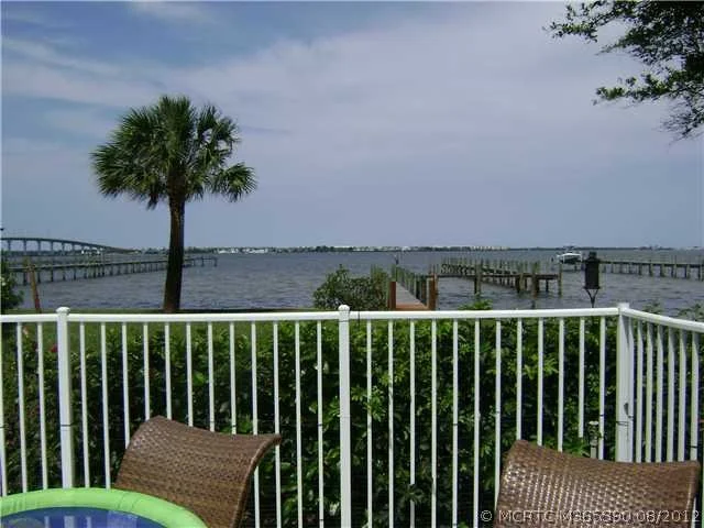 Photo of 24 S Sewalls Point Road