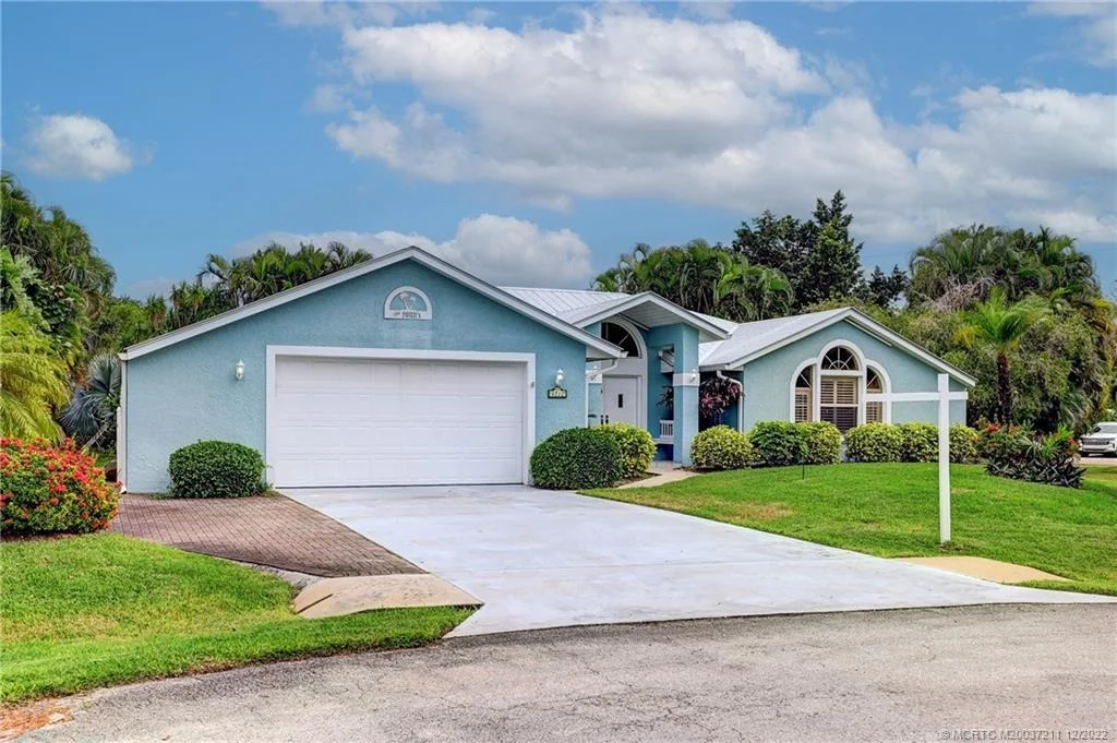 Photo of 4212 SE Rainbows End