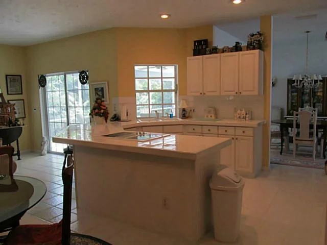 Photo of 6884 Bronte Circle