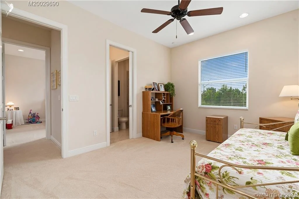 Photo of 7557 SE Laque Circle