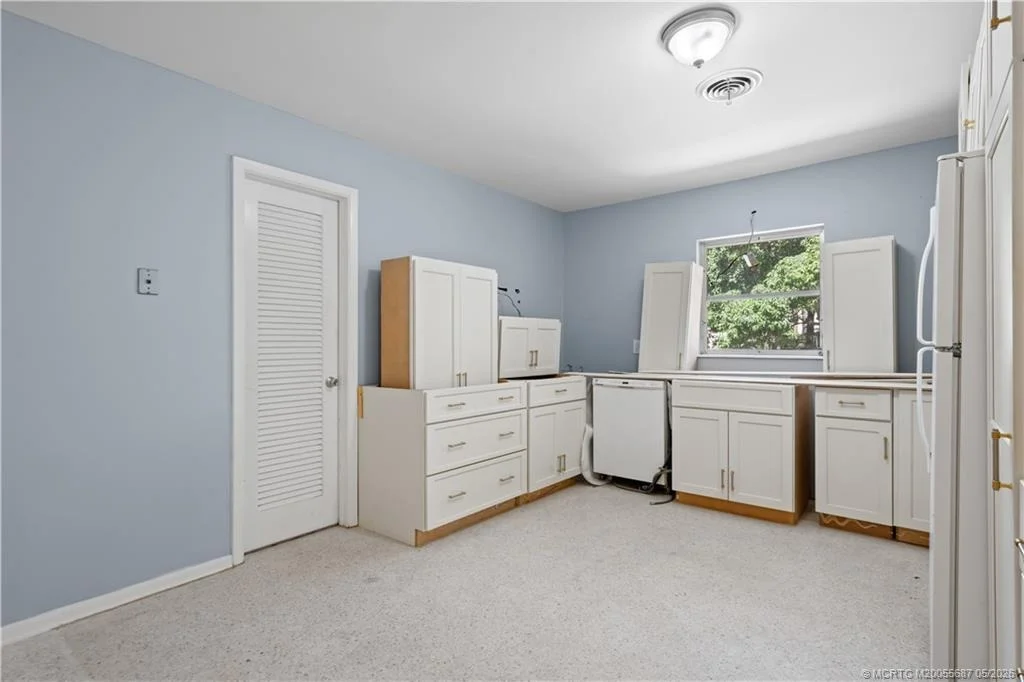 Photo of 391 SE Edgewood Drive