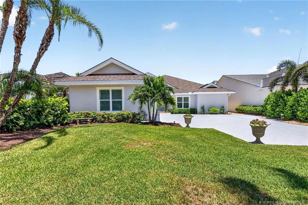 Photo of 6943 SE Harbor Circle