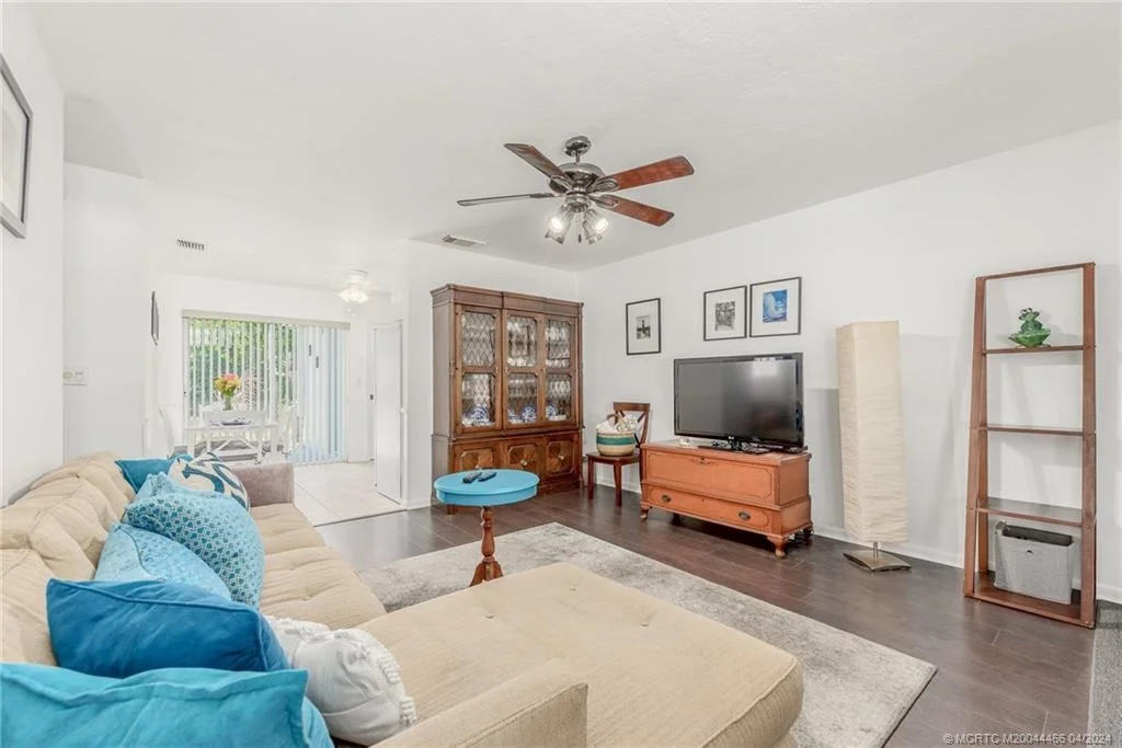 Photo of 413 SE Robalo Court