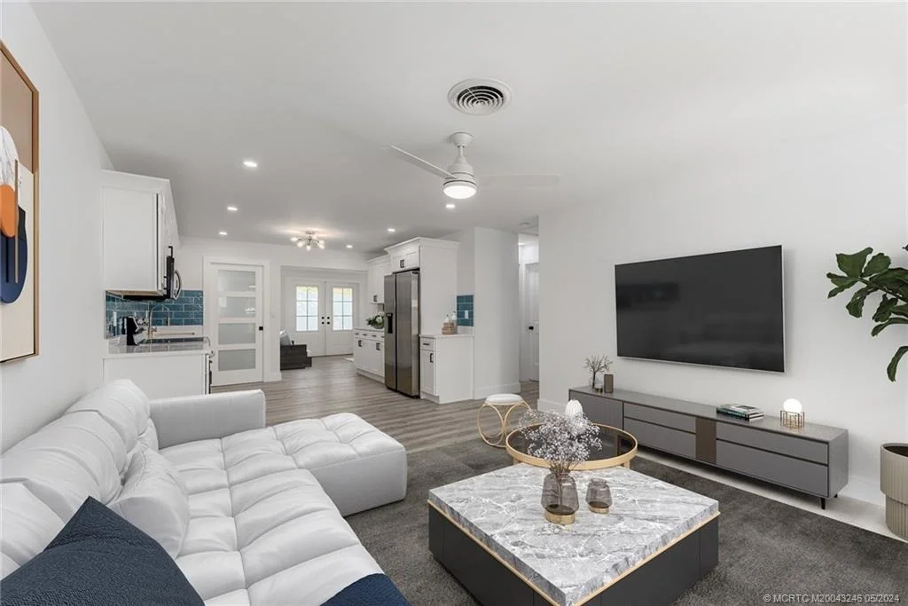 Photo of 436 SE Fini Drive