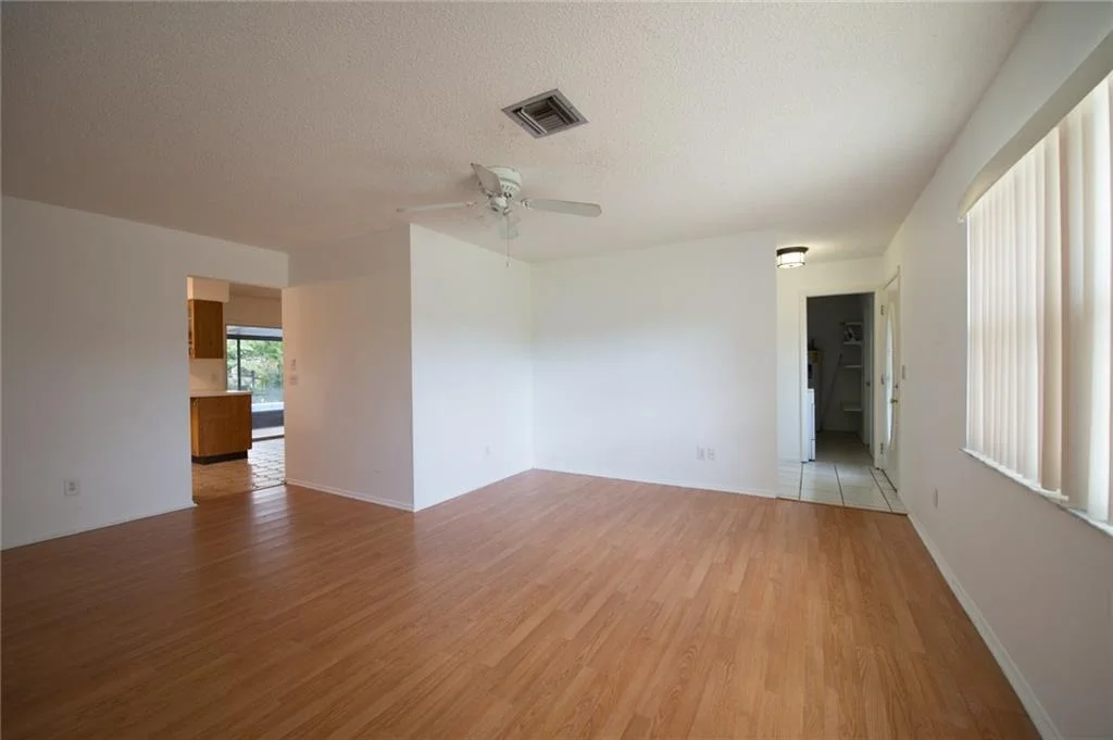 Photo of 321 SE Tressler Drive