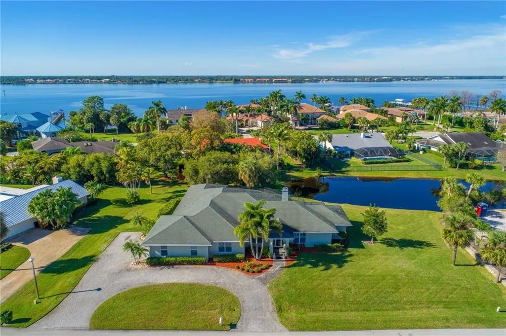 Photo of 2340 NW Bay Colony Drive