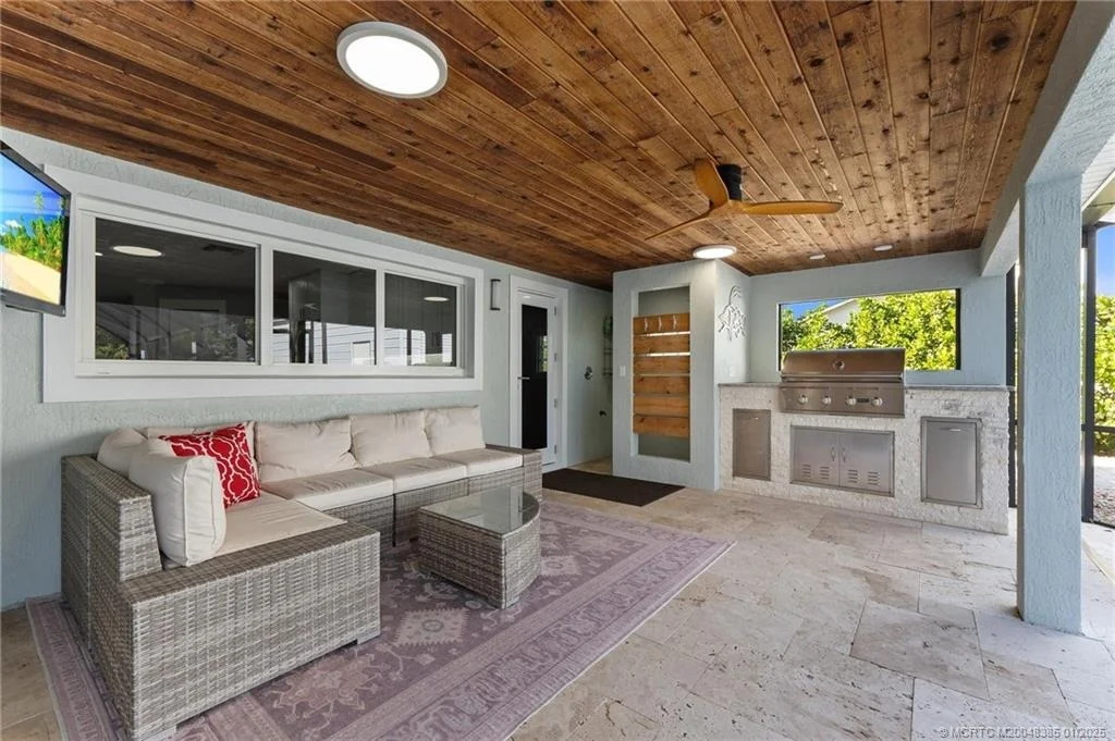 Photo of 1275 NW Pine Lake Drive