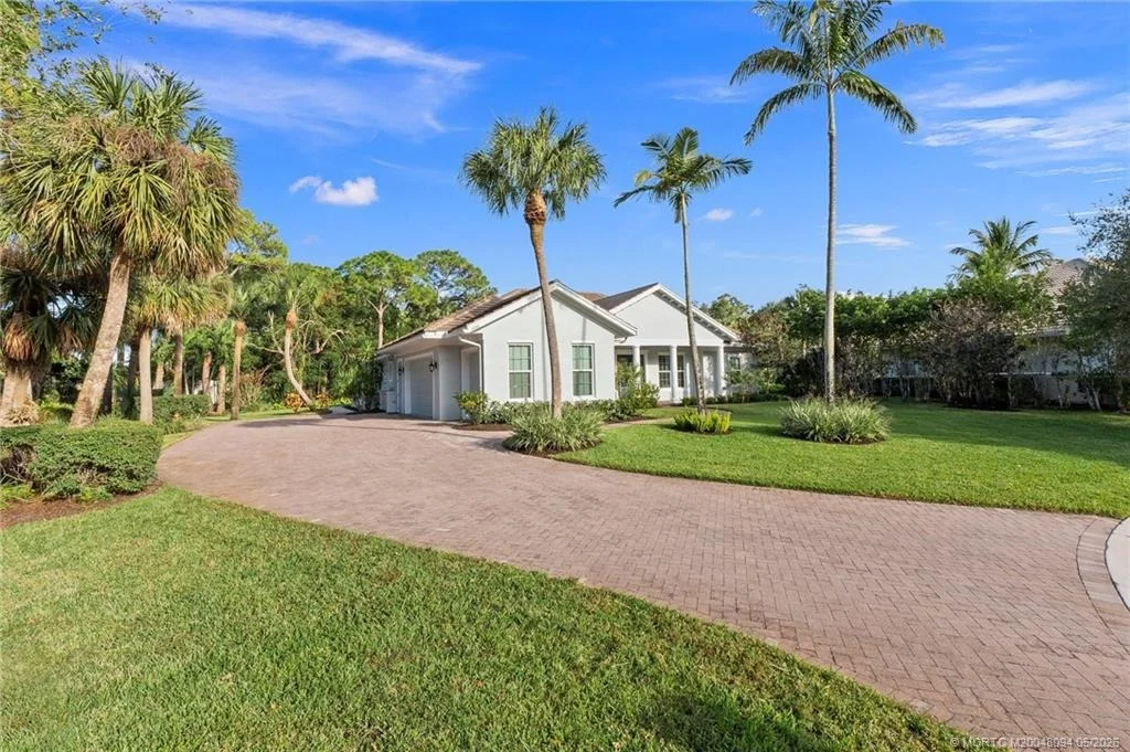 Photo of 1680 SE Cypress Glen Way