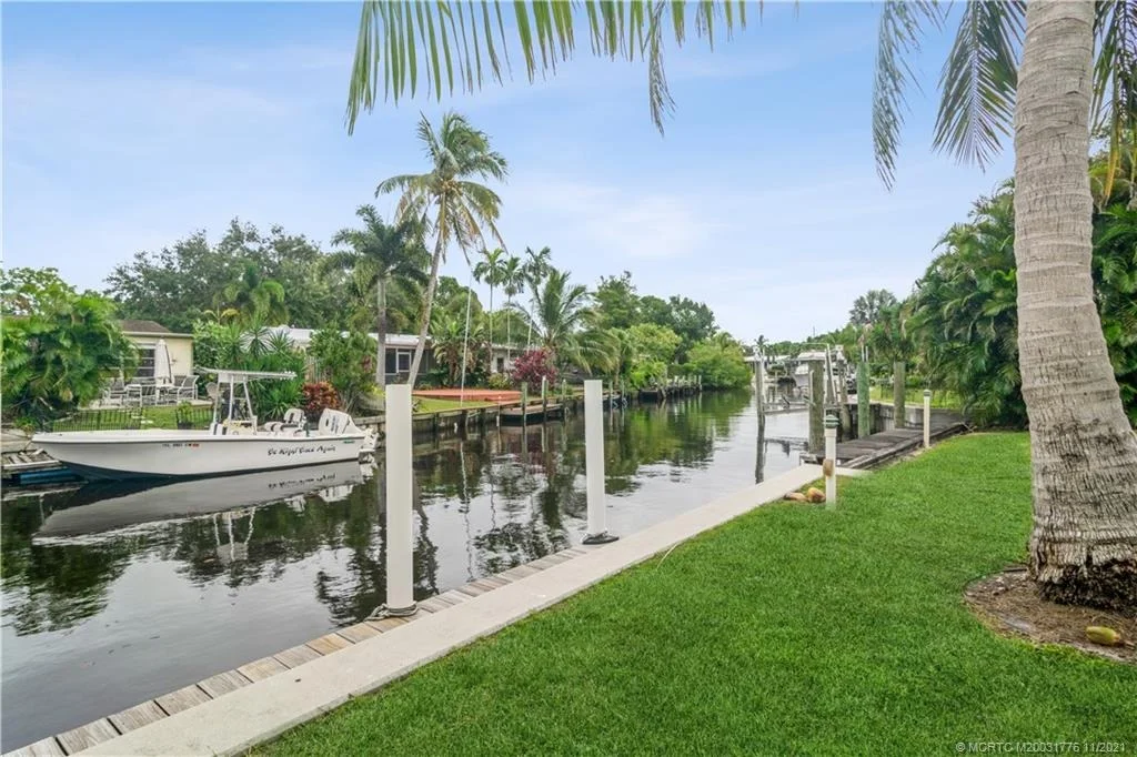 Photo of 123 SW Hideaway Place