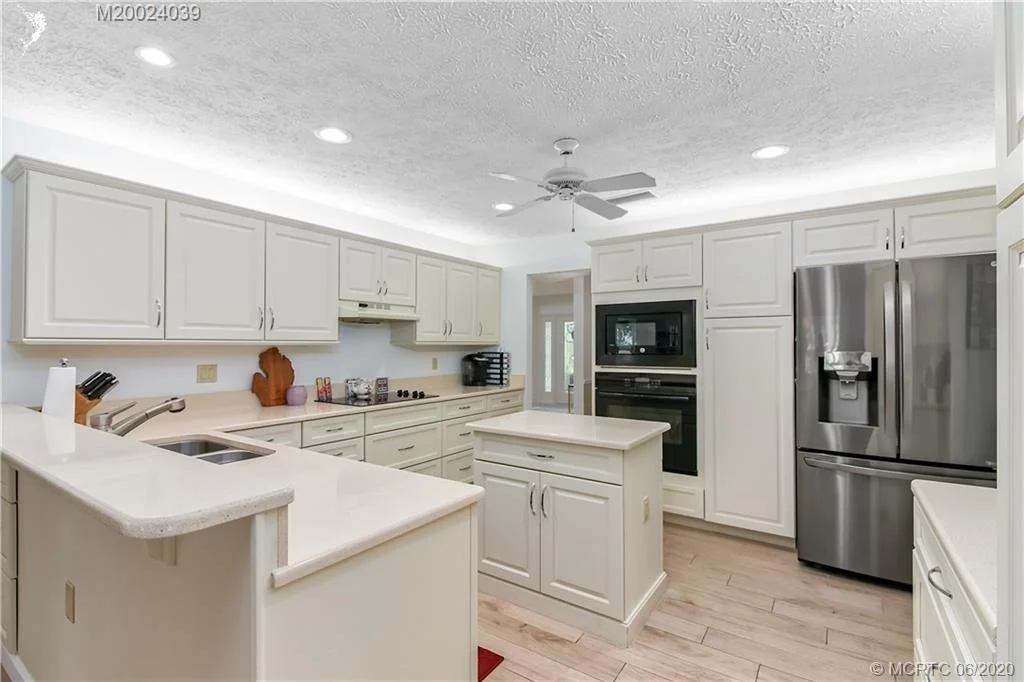 Photo of 2931 SE Fairway West