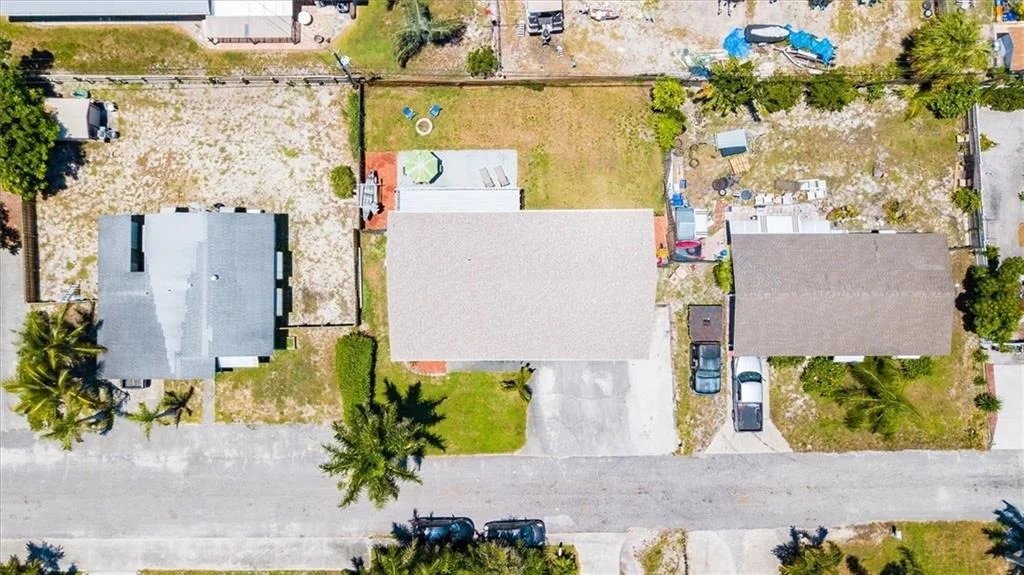 Photo of 1833 Len Drive