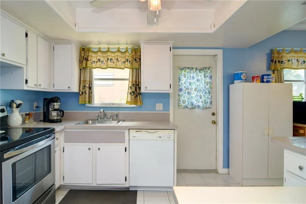 Photo of 4340 Gulfstream Road