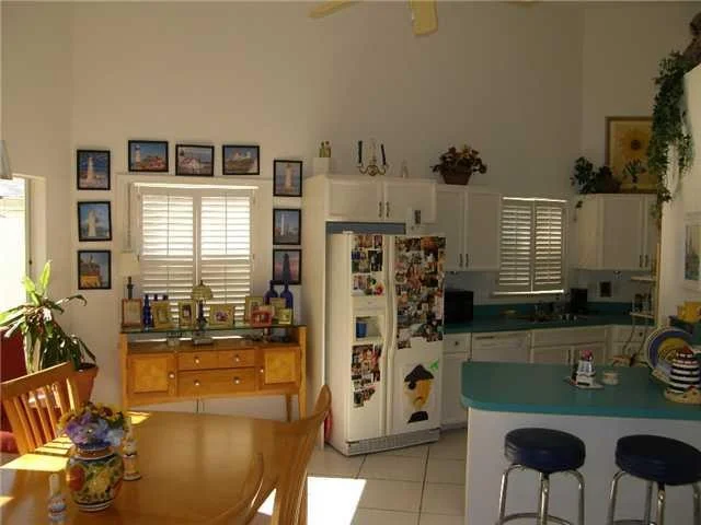 Photo of 2011 Nettles Boulevard