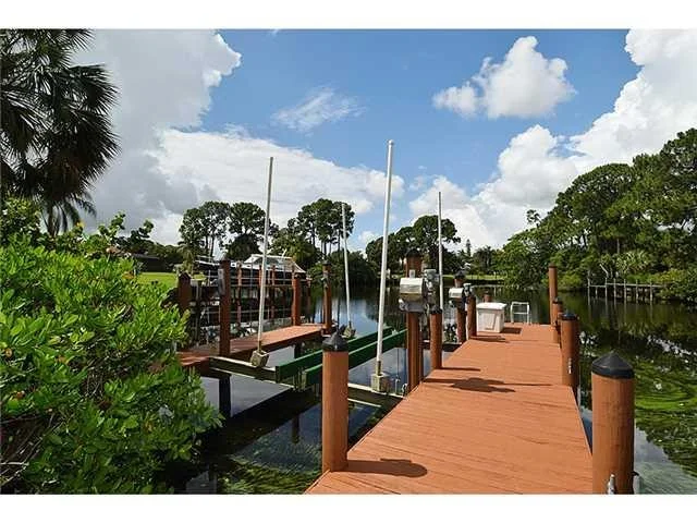 Photo of 1676 NW Pine Lake Drive