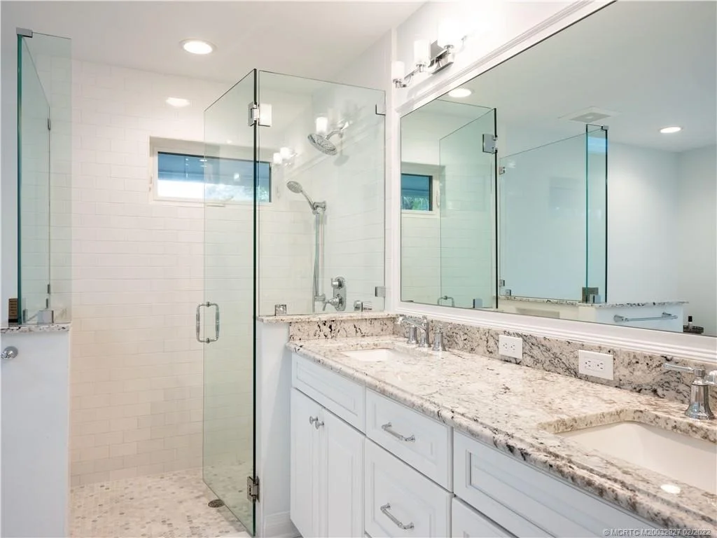 Photo of 124 SE Wells Drive