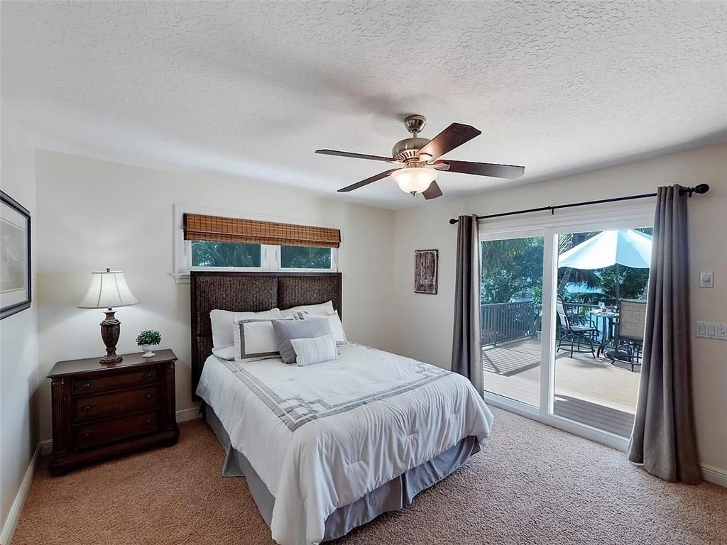 Photo of 1341 SE Riverside Drive