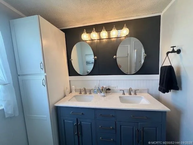 Photo of 879 Sun Bird Lane