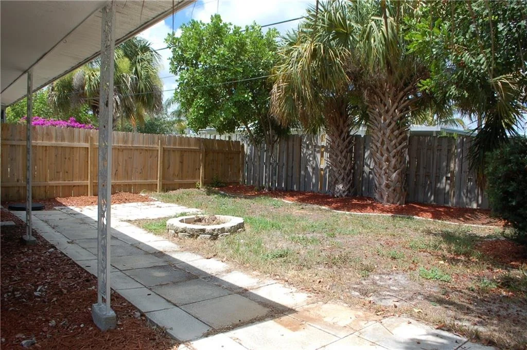 Photo of 444 SE Fini Drive