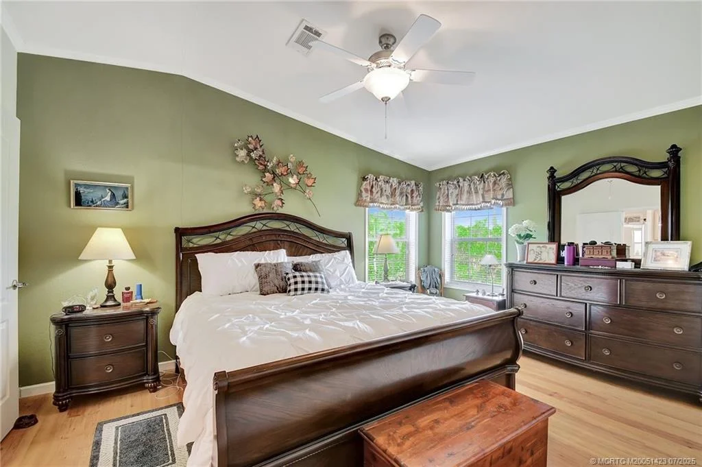 Photo of 4449 Royal Manor Boulevard
