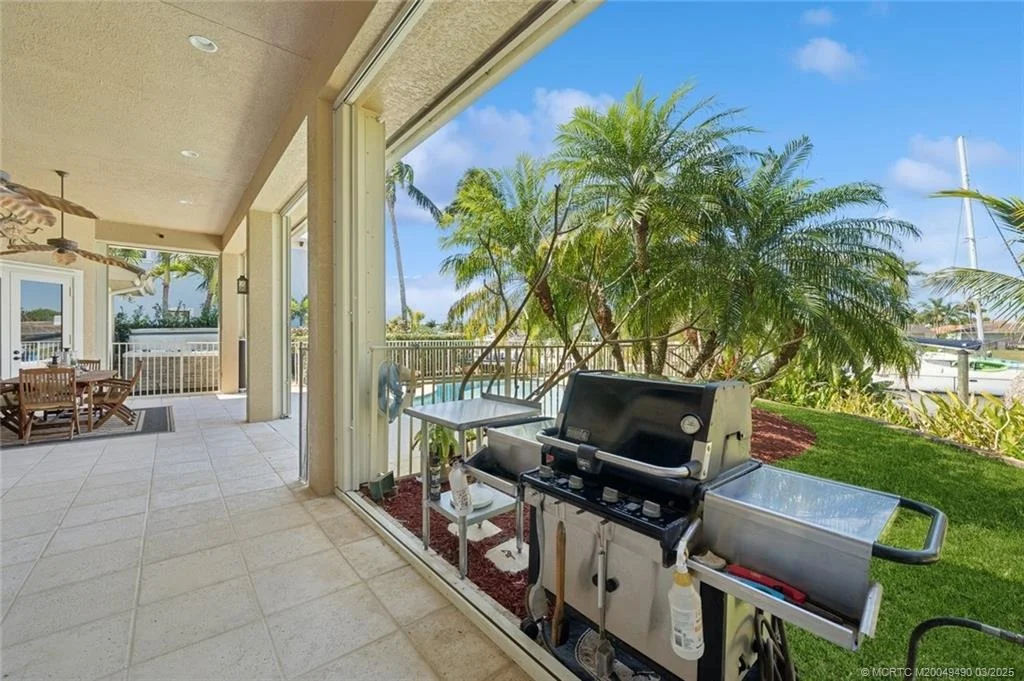 Photo of 2492 NW Everglades Boulevard