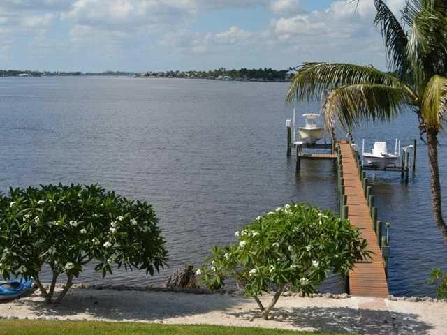 Photo of 621 NW Sunset Drive