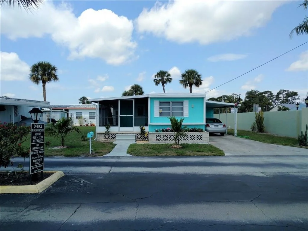Photo of 465 SE Trafalgar Terrace