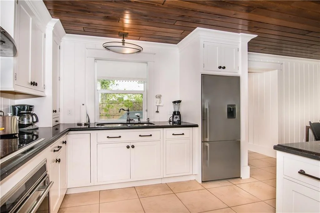 Photo of 309 SE Pelican Drive