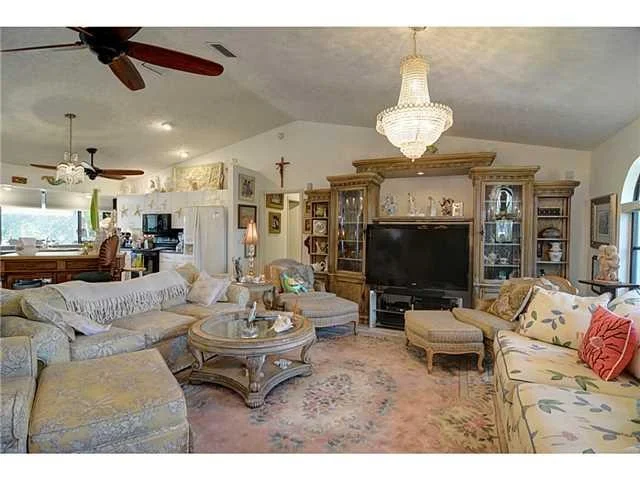 Photo of 4221 SE Rainbows End