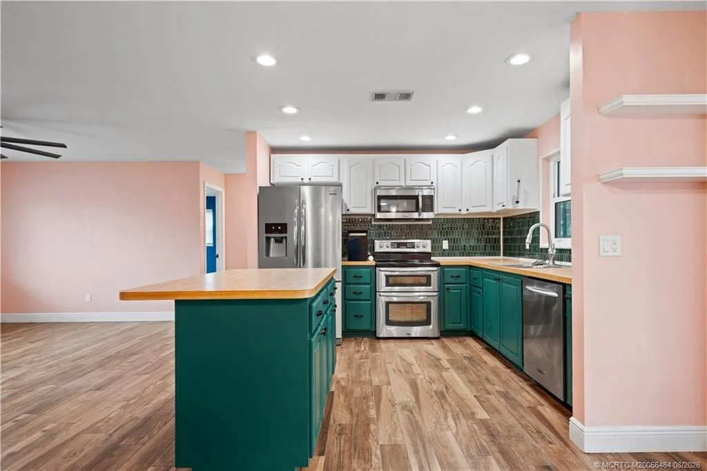 Photo of 1126 SE Alamanda Lane