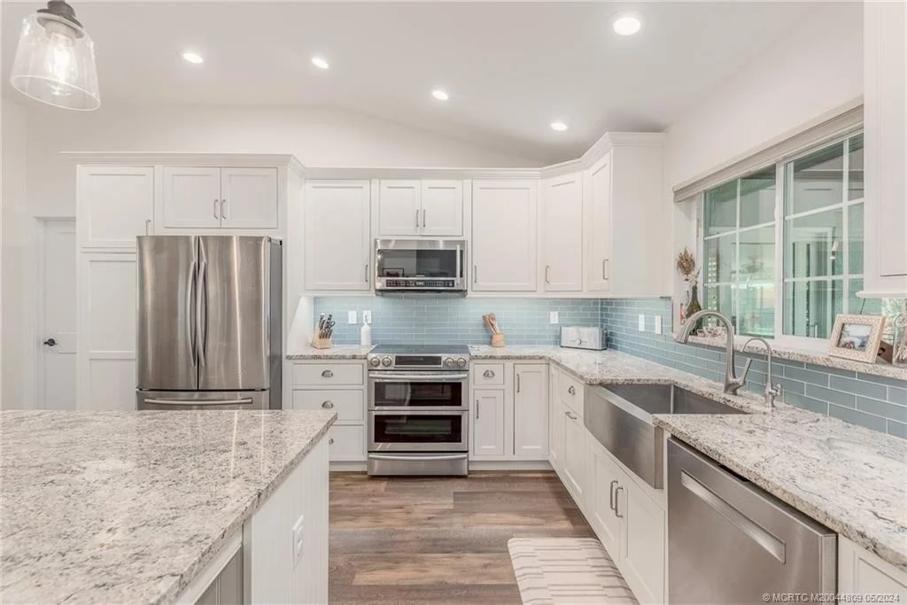 Photo of 526 SW Rustic Circle