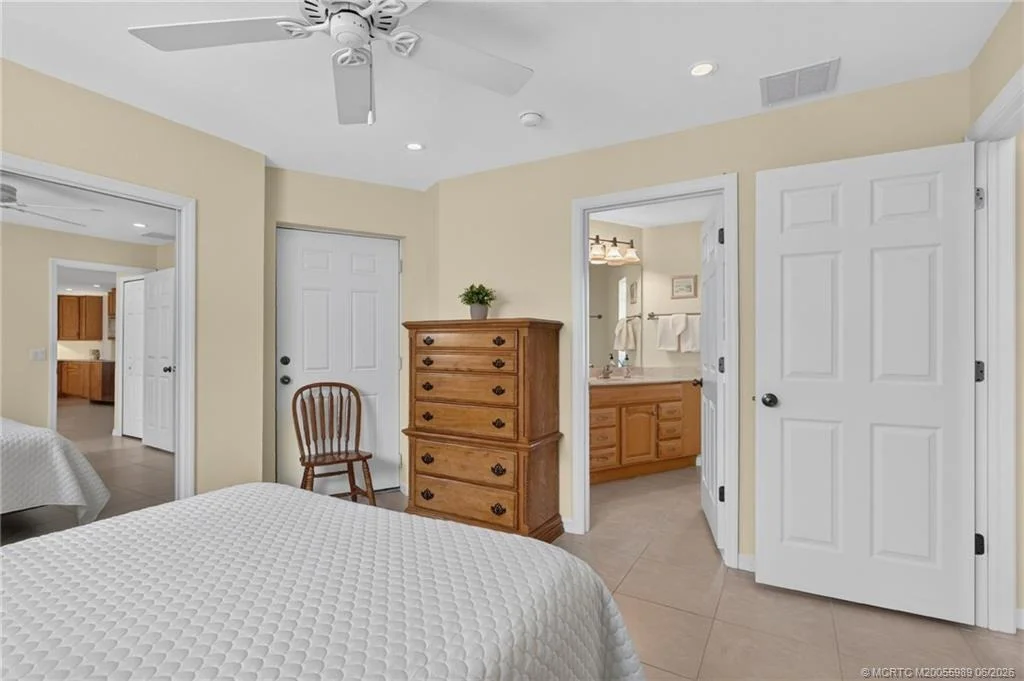 Photo of 184 Nettles Boulevard