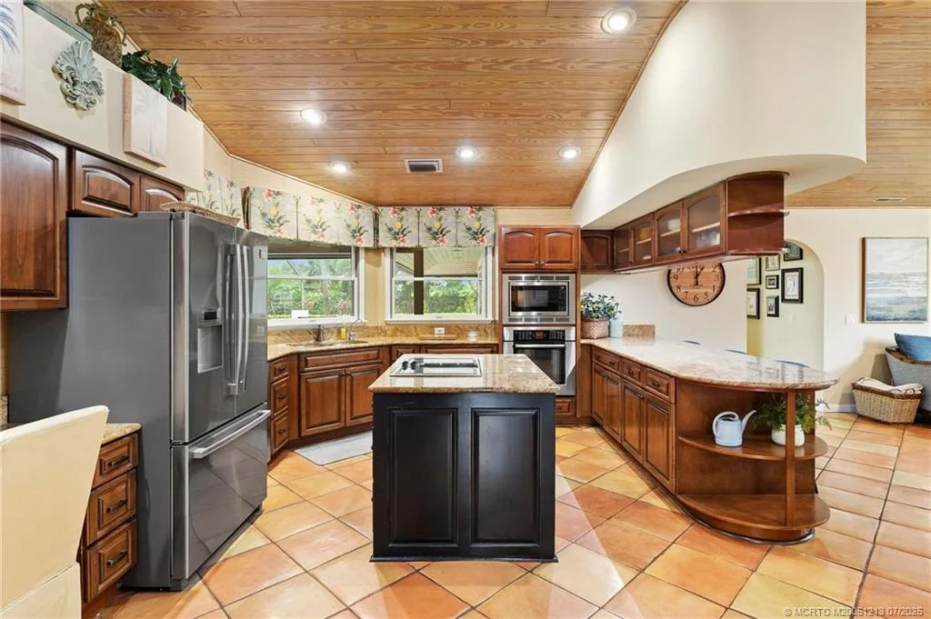 Photo of 2087 SW Danforth Circle