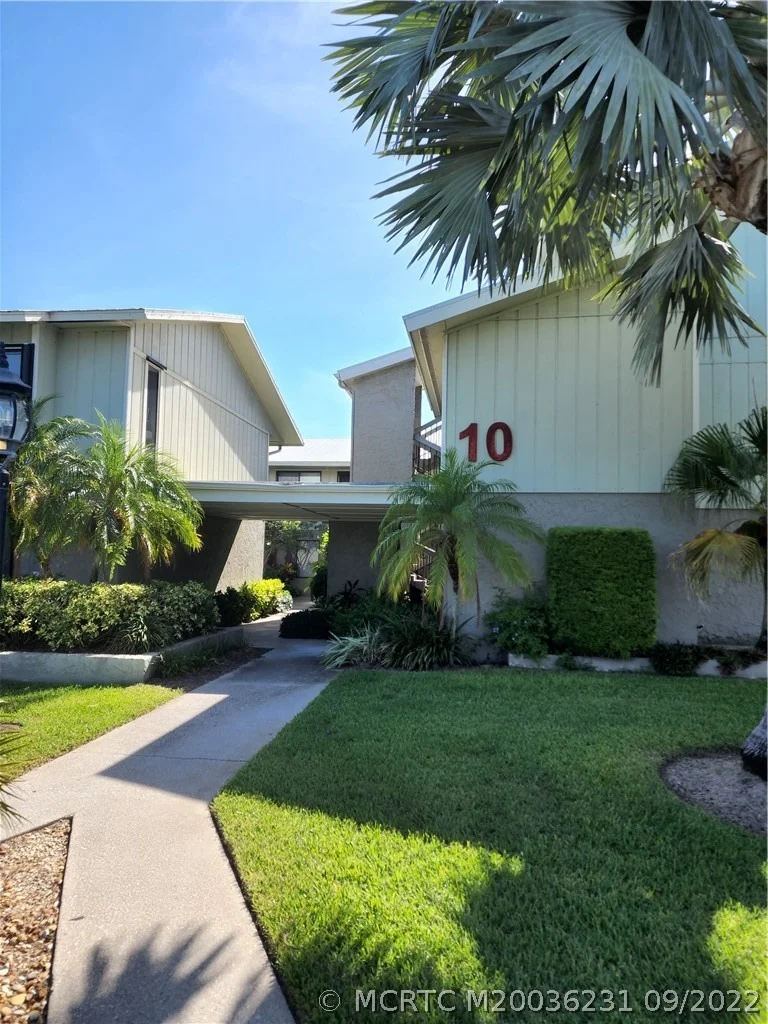 Photo of Unit 108 at 800 NW Fork Road