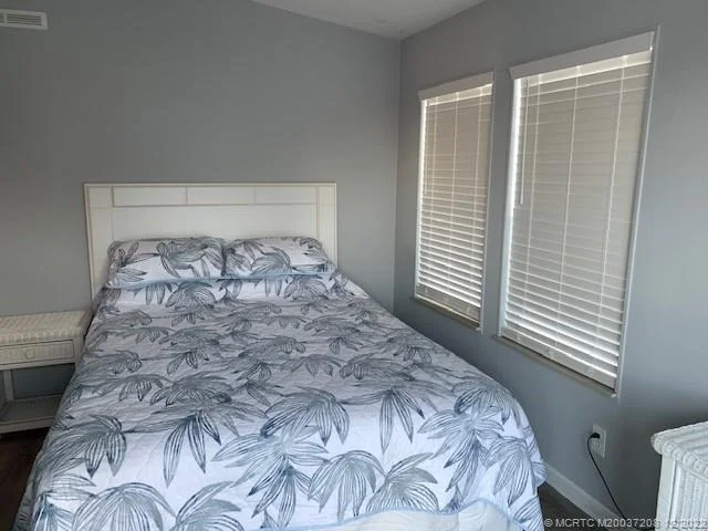 Photo of 758 Nettles Boulevard