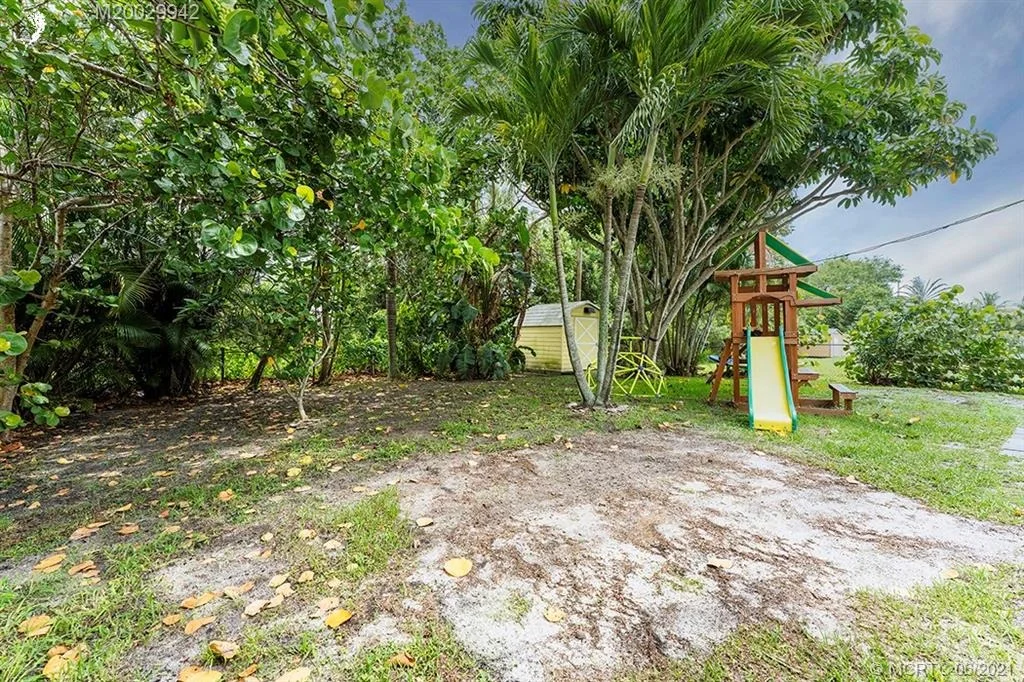 Photo of 2923 SE Bamboo Street