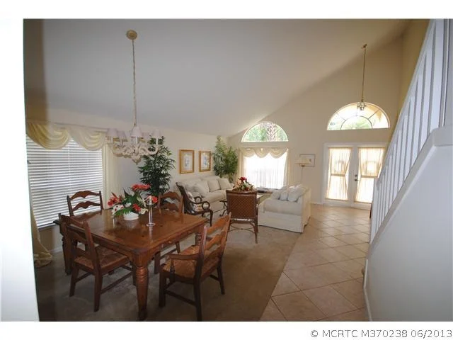 Photo of 7075 SE Twin Oaks Circle