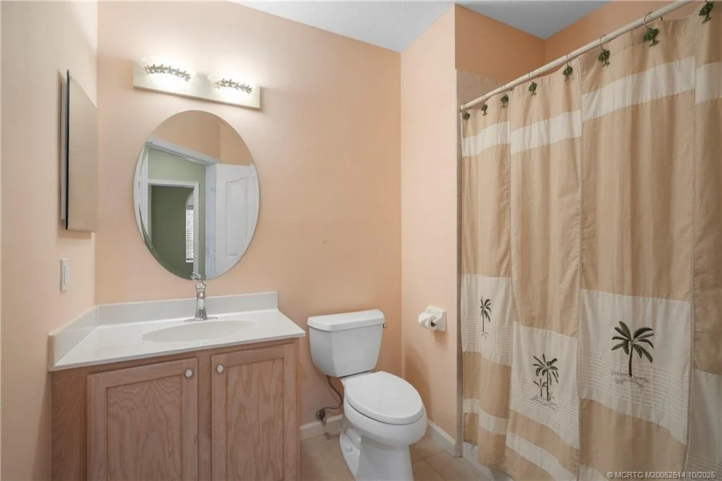Photo of 620 NW Red Pine Way
