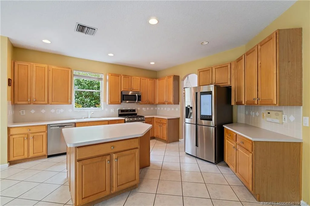 Photo of 1100 Lakeshore Drive