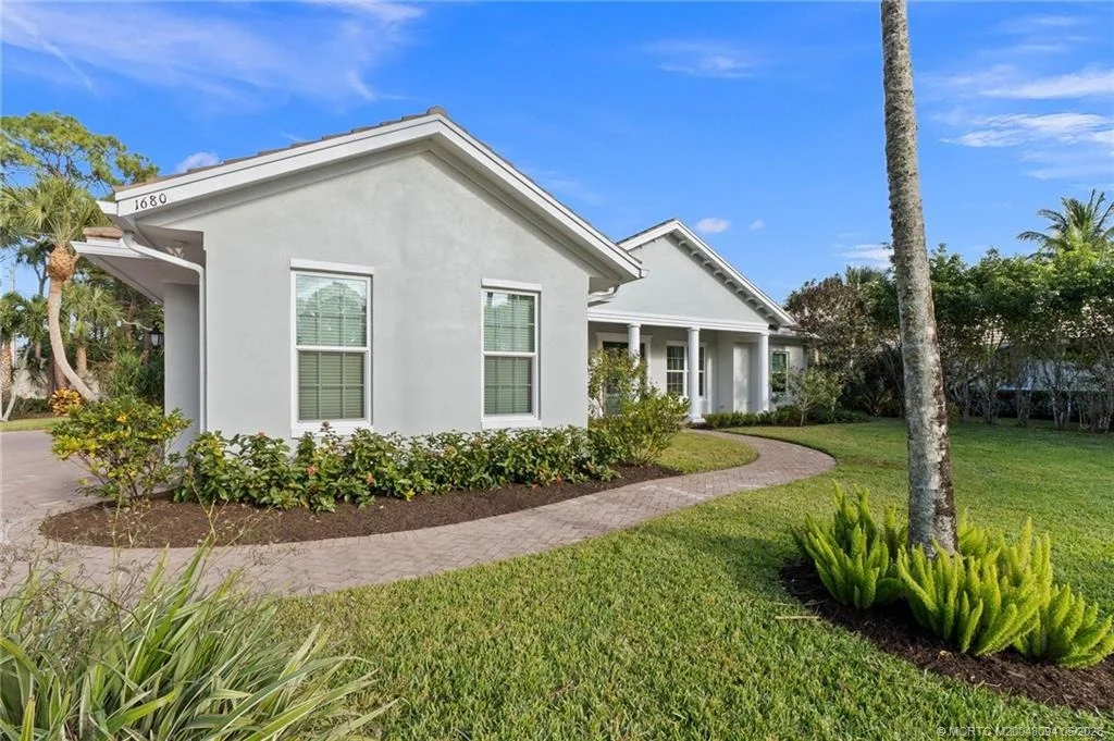 Photo of 1680 SE Cypress Glen Way