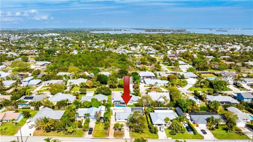 Photo of 5249 SE Horseshoe Point Road