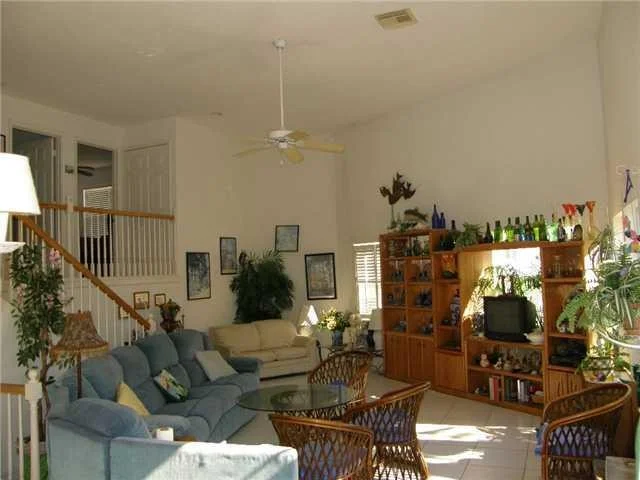 Photo of 2011 Nettles Boulevard