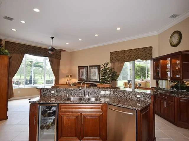Photo of 837 SW BLUE STEM Way