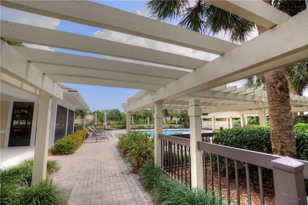 Photo of 6908 SE Pacific Drive